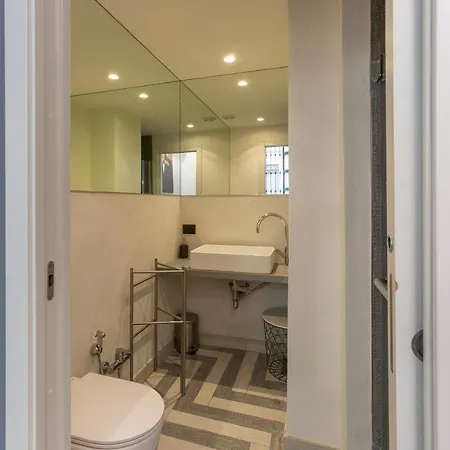 Apartment Armani House, Superior In Center Milan