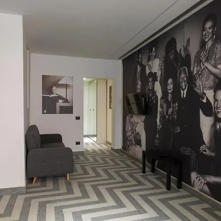 Apartment Armani House, Superior In Center